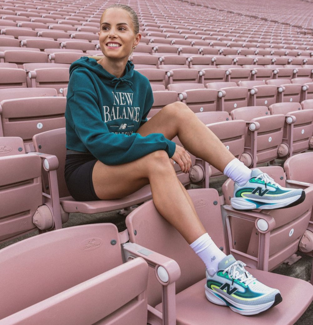 S126_Ellipse_MELPS4B2 WELPS13W_In Environment_Parker Valby_3